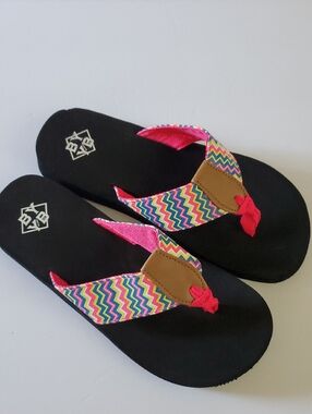 By Yellow Box Black Flip Flops with Multicolor Chevron Straps Size 8